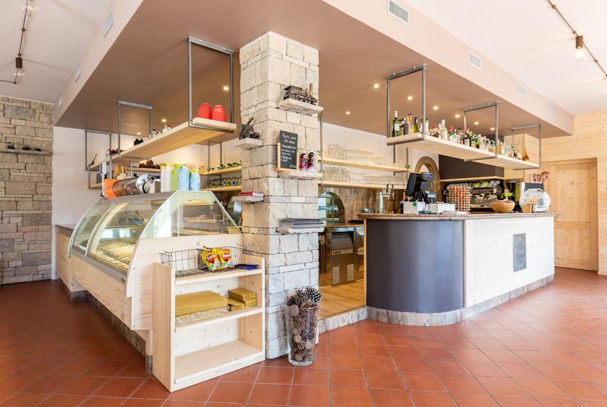 Hotel_baita_laghetto_bar_gelateria_1